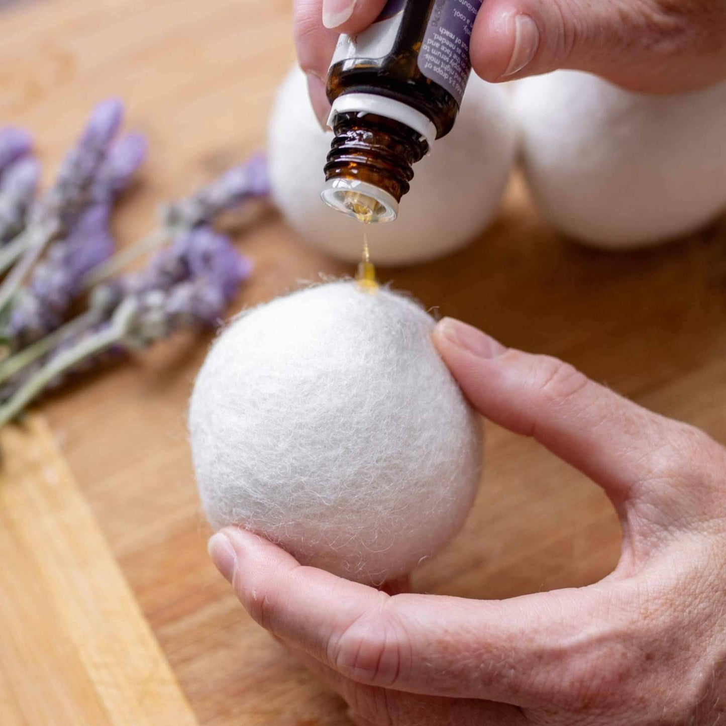 Wool Dryer Balls 100% Organic Merino - 4 pieces and a bag